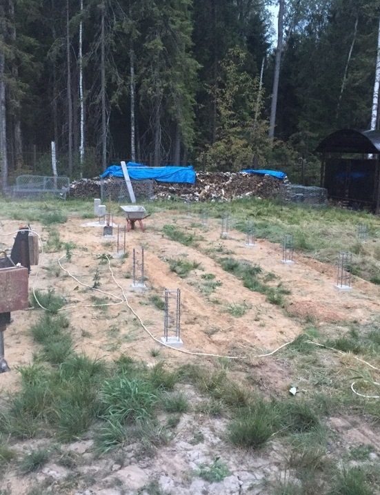 монтаж сваи в поселке Пушкинский Лес